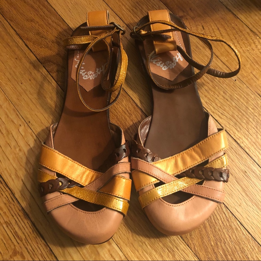 NWOT Miss Sixty sandals